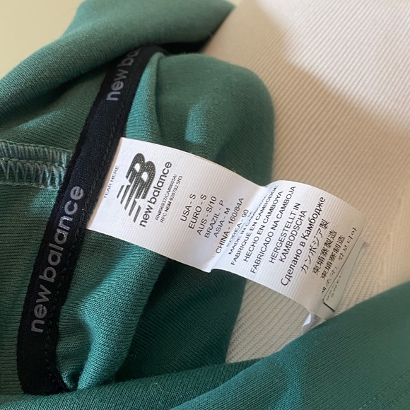 New Balance Full time feminist cropped drawstring hoodie Sample Piece Green - Picture 4 of 7